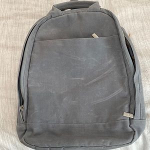 Day owl slim backpack